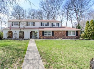 347 Robin Hood Dr, Yardley, PA