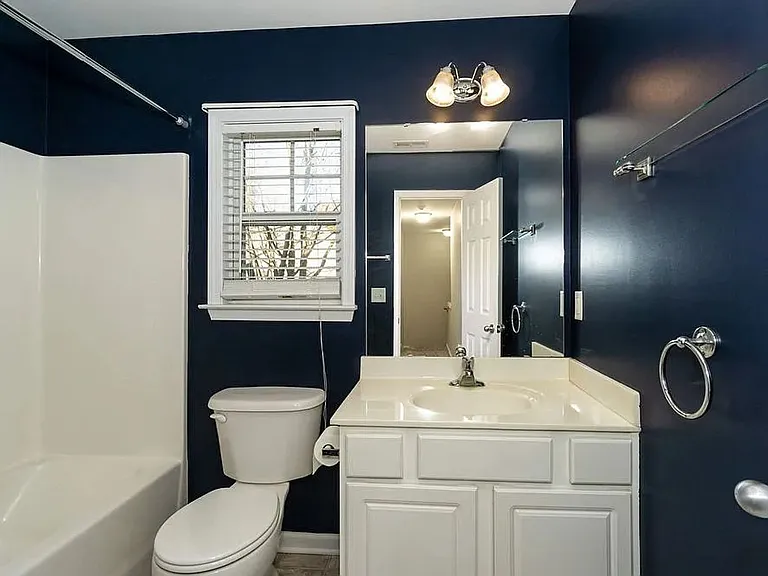 546 Elm Ave — Photo 12