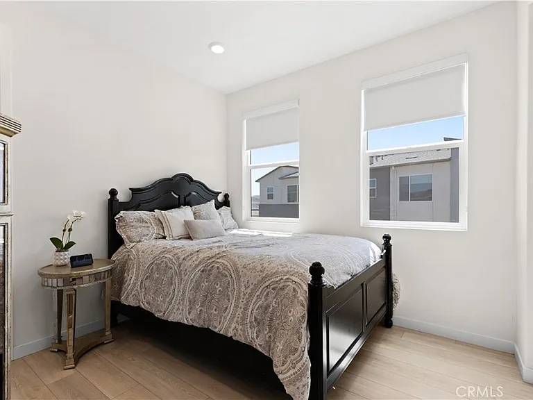 27553 Sanctuary Ct — Photo 17