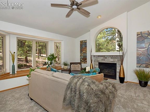 2nd image of 1390 Windflower Ln