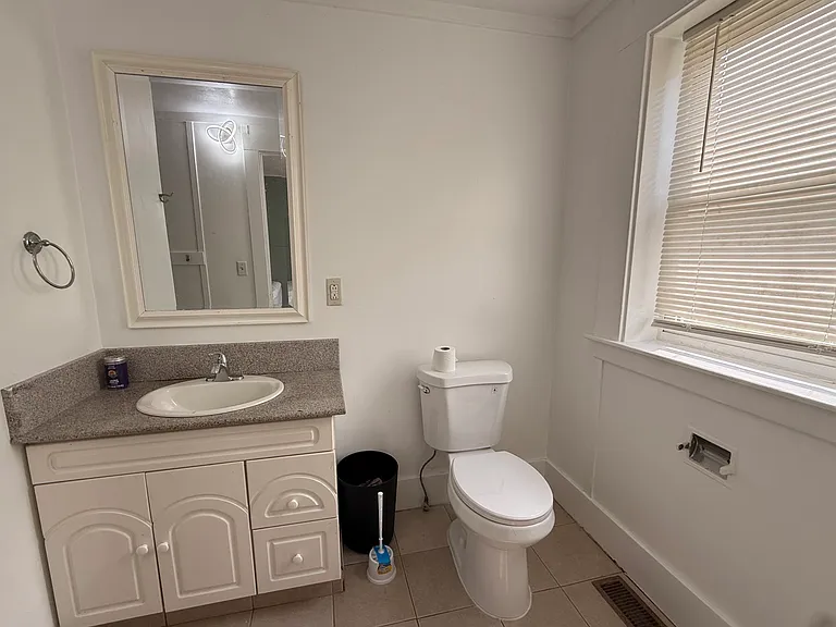 1641 W Genesee St #1 — Photo 7