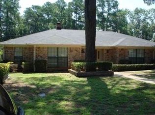 812 Pinegrove Ln, Longview, TX 75604