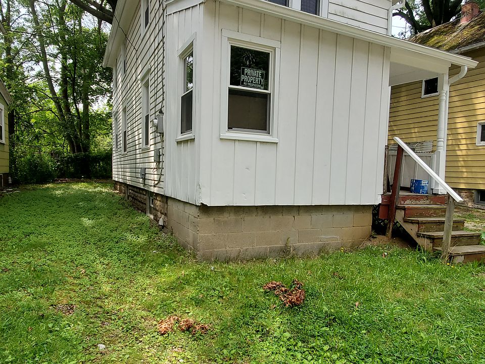 1st image of 350 Jewell Dr