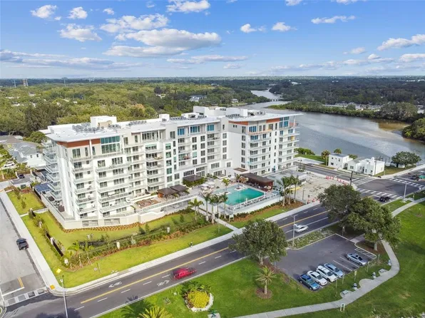 1020 Sunset Point Rd Unit 204, Clearwater, FL 33755