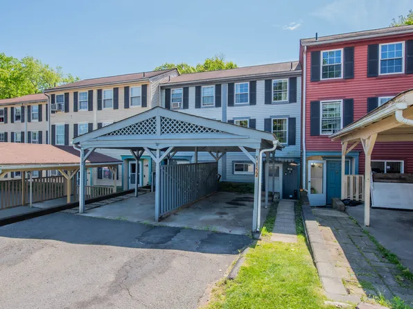 152 Rising Trail Drive #152, Middletown, CT 06457