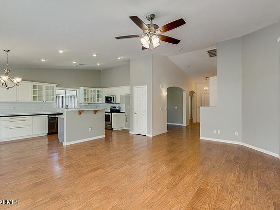 5th image of 17278 W Hilton Ave
