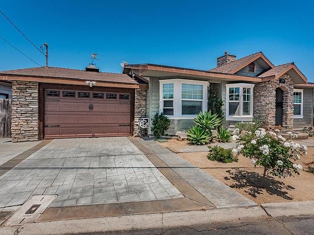 1st image of 1756 Mission Cliff Dr