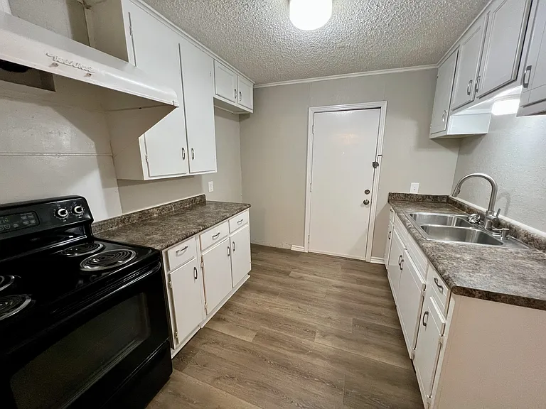 3225 Knox St — Photo 21
