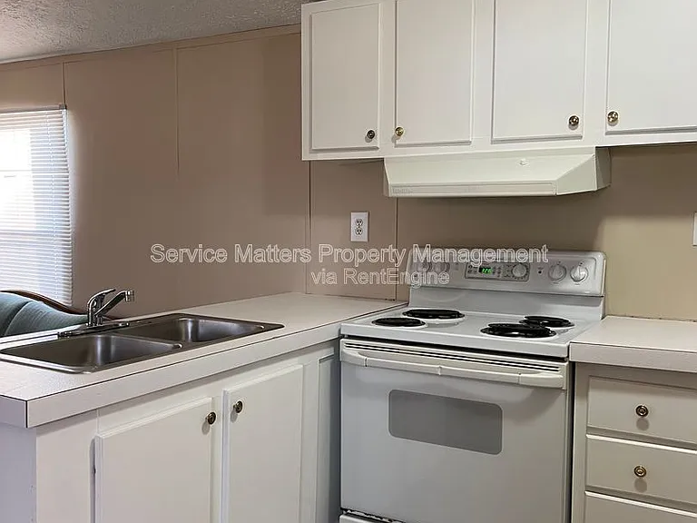 4819 Douglas Dr — Photo 5