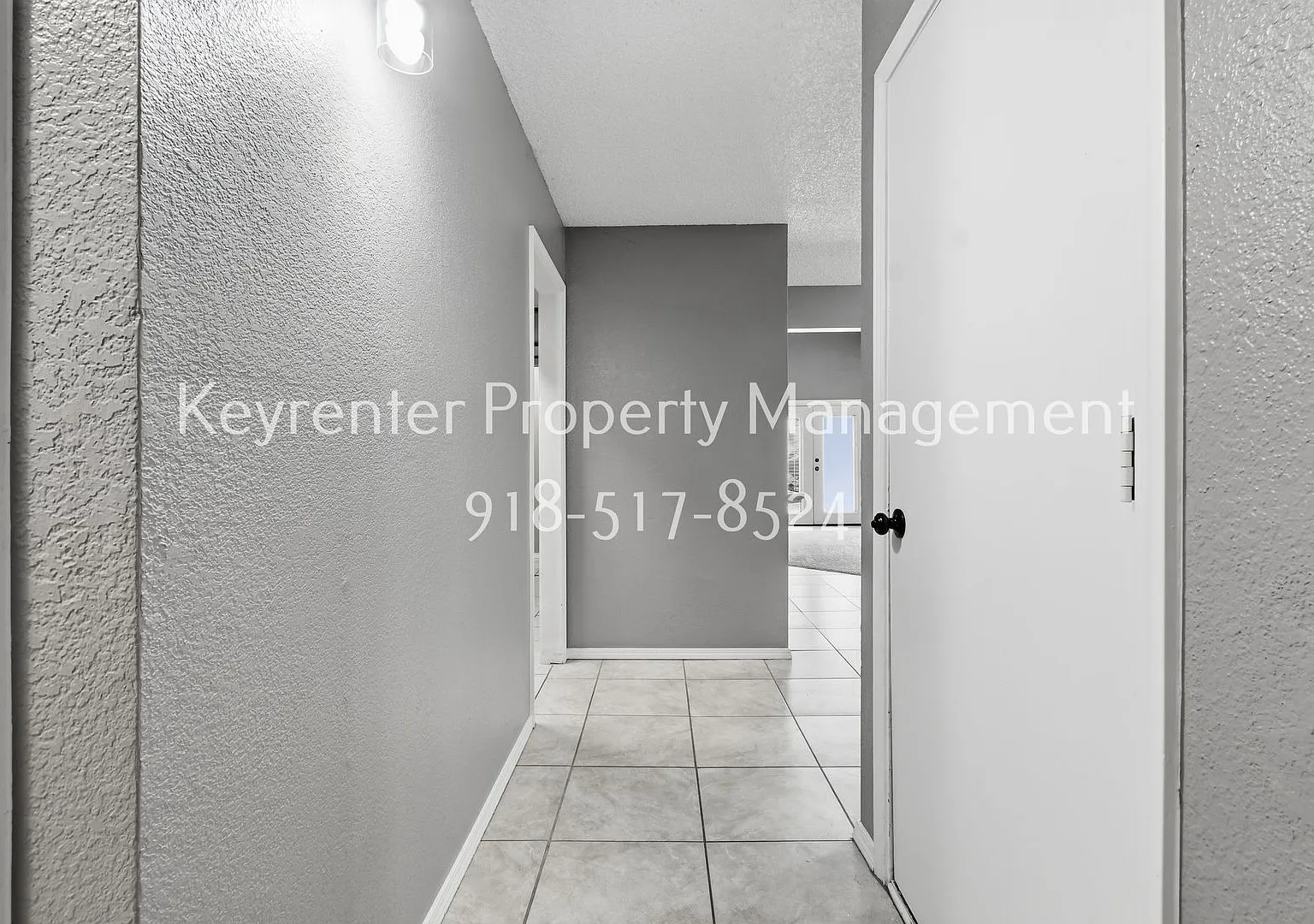 Charming 3 Bed, 2 Bath Home Backing to a Peaceful Greenbelt in Broken Arrow! — Photo 3