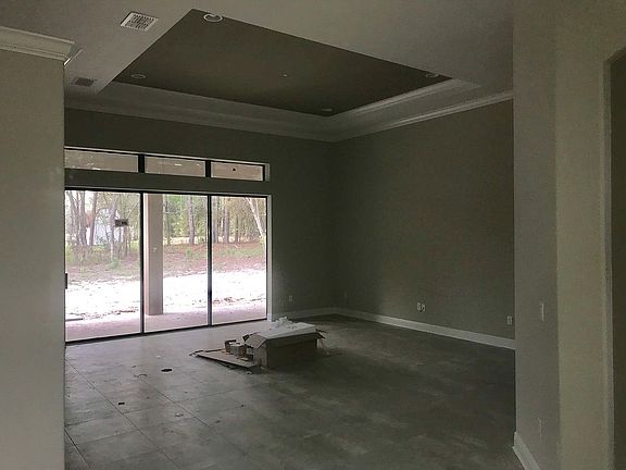 4th image of 2051 W Huntington Dr