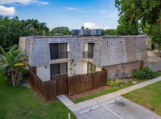 267 Arabian Rd, Palm Springs, FL 33461