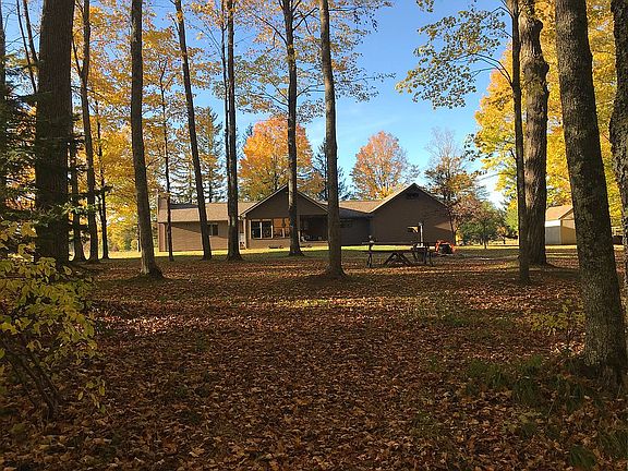 5th image of 2709 Forest 29.5 Ln