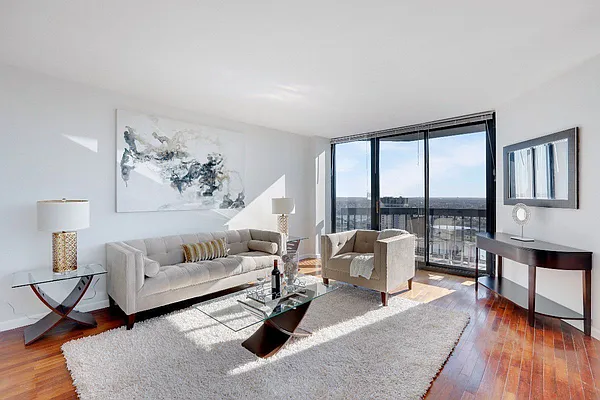 Rented by Compass | media 9