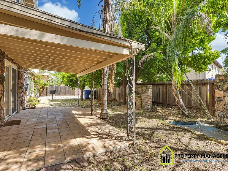 5334 Karbet Way — Photo 8