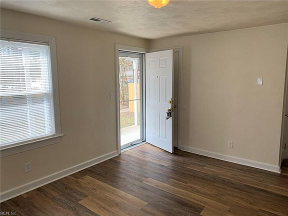3rd image of 6608 Adair Ave