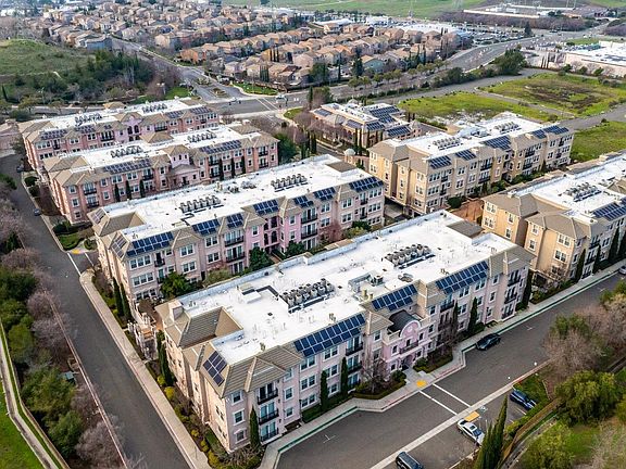 5th image of 1111 Symphony Way