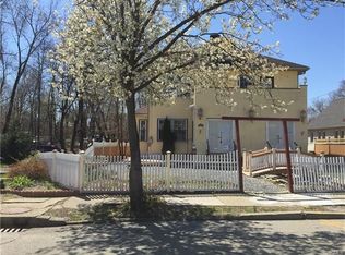 525 Roosevelt Ave, Peekskill, NY 10566