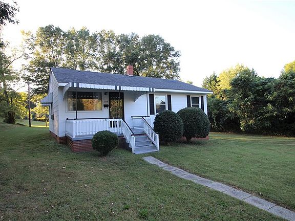 2nd image of 2215 Cypress St