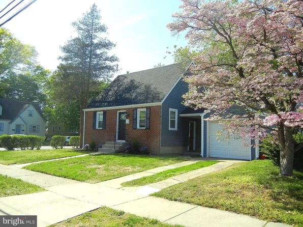 108 Park Dr, Bellmawr, NJ 08031