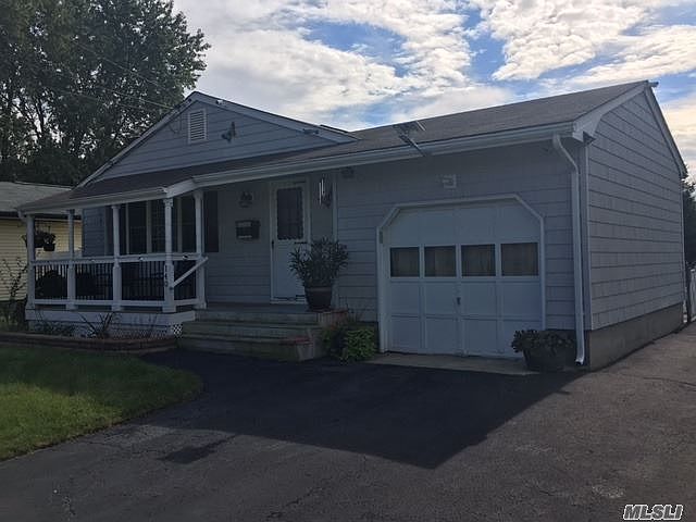 1st image of 140 Carman St