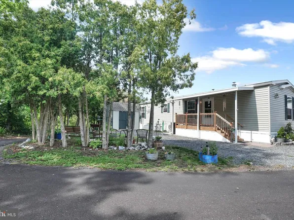 325 Bordic Rd, Reading, PA 19606