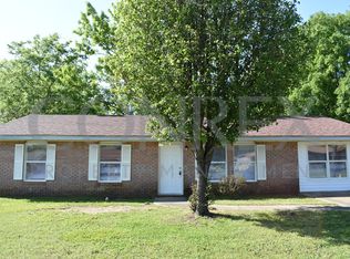 22 Carriage House Rd SW, Bessemer, AL 35022