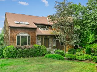 20 Flag Hill Rd, Chappaqua, NY 10570