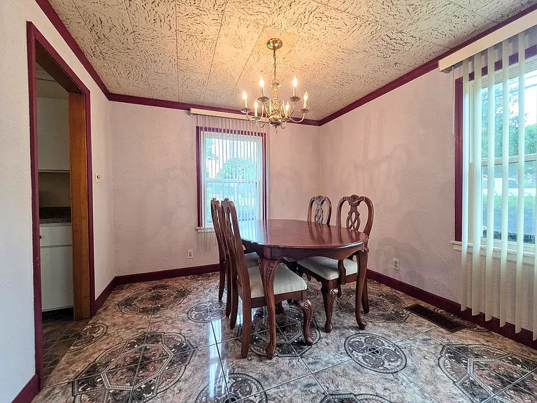336 E Orchard St — Photo 11