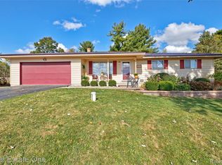 2060 W Drahner Rd, Oxford, MI 48371