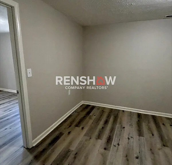 68 Royal Oaks Pl — Photo 7
