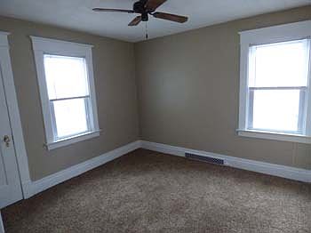 2nd image of 176 Nassau Ave