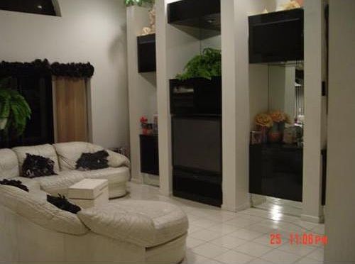3rd image of 8600 NW 52nd Pl