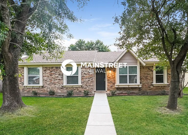 912 Carom Way — Photo 1