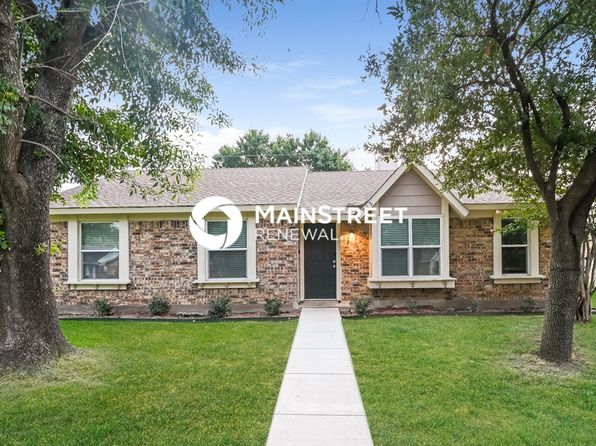 912 Carom Way