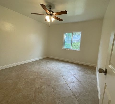 5th image of 11734 1/2 Lakewood Blvd