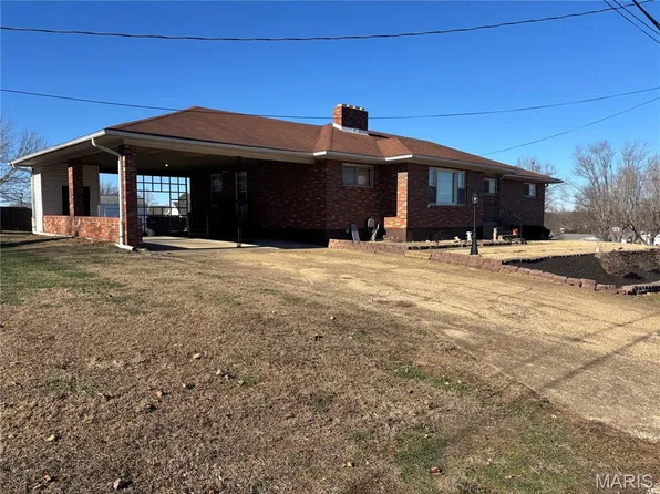 702 Walnut St, Fredericktown, MO 63645
