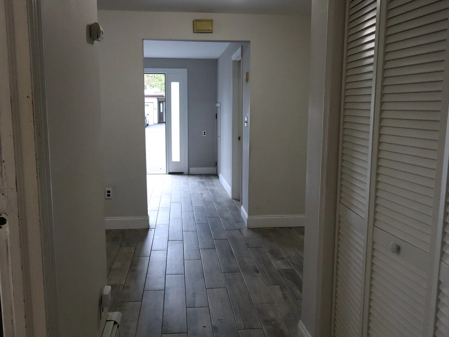 1 bed, 825 sqft, $2,000 — Photo 3