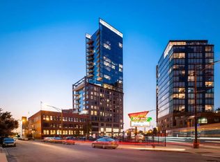 671 N Carpenter St, Chicago, IL 60642