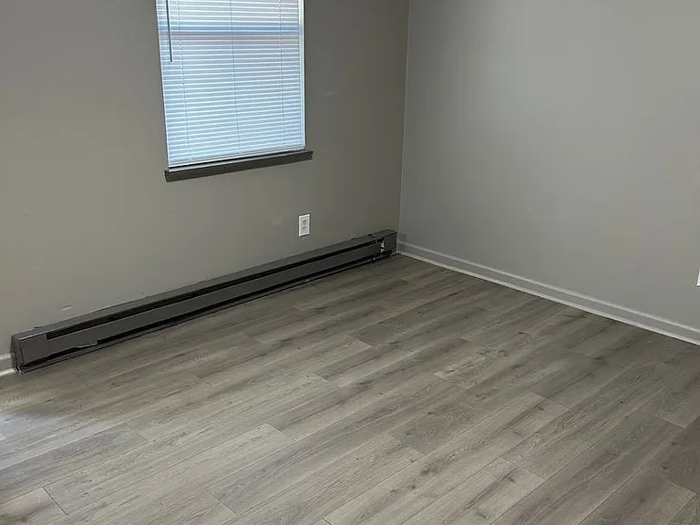 828 Meadow Ridge Ct — Photo 4