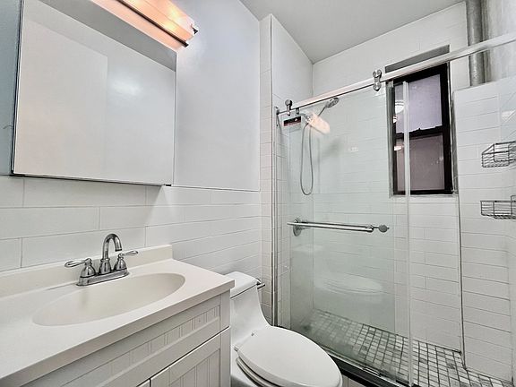 5th image of 611 W 137th St APT 27