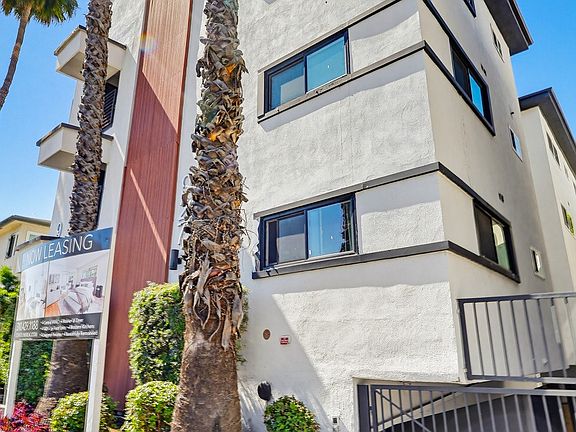 4th image of 925-927 N San Vicente Blvd #3B