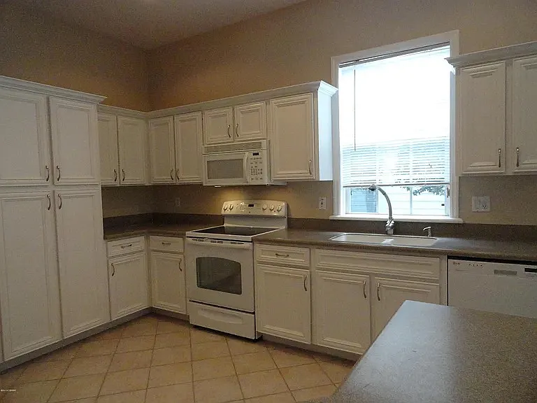 3320 Newbliss Cir — Photo 7