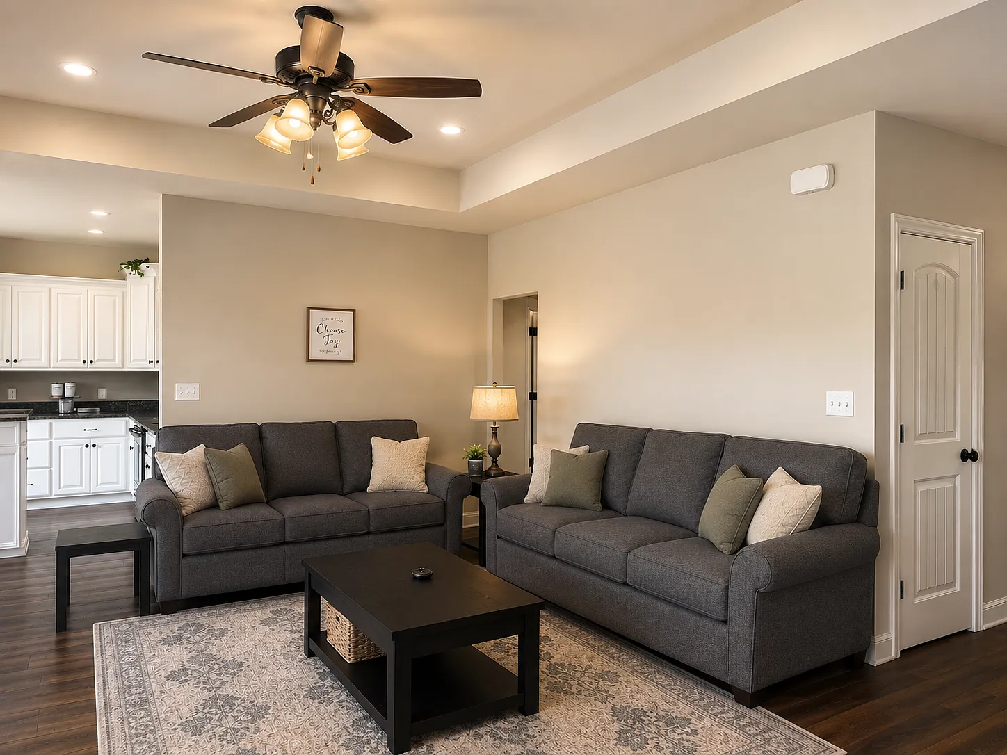 4 bed, 1880 sqft, $6,200 — Photo 4