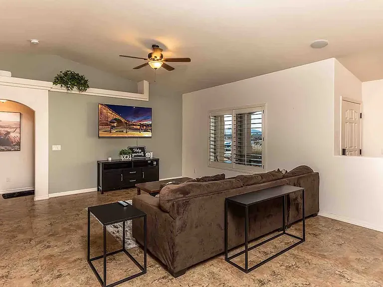 3240 McCulloch Blvd N — Photo 4