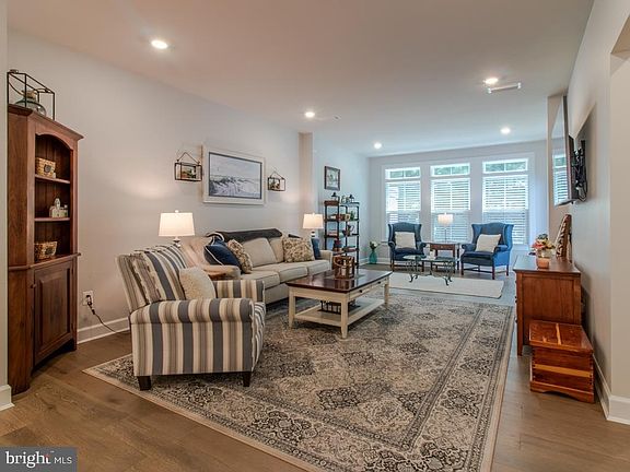 4th image of 22152 Dune Cir #33