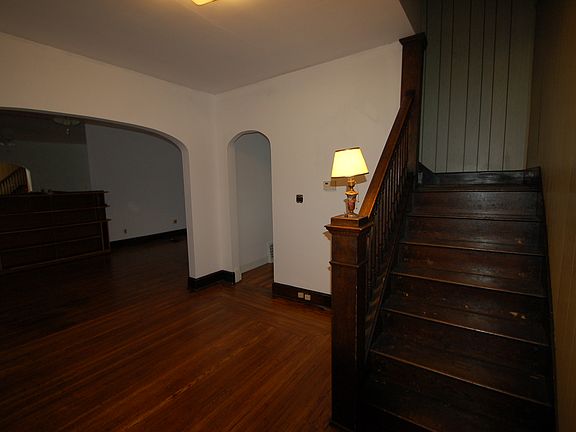 4th image of 153 Illinois Ave