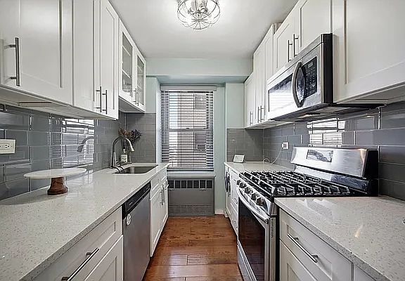 5th image of 1020 Grand Concourse APT 21G