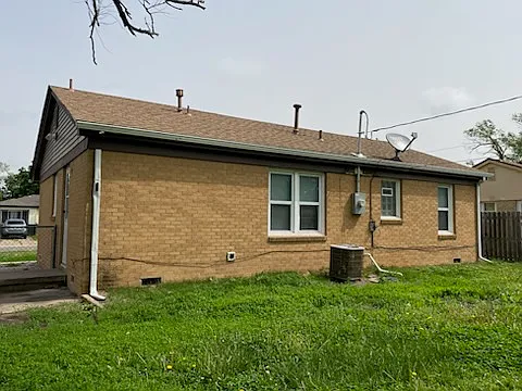 2427 W Graber St — Photo 27