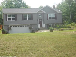 7 Royal Ridge Ln, Bucksport, ME 04416
